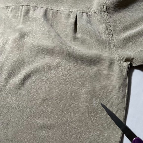 Coconut Bobs 100% Silk Mens Large Hawaiian Camp Shirt Khaki Palm Tree Print - Picture 8 of 13